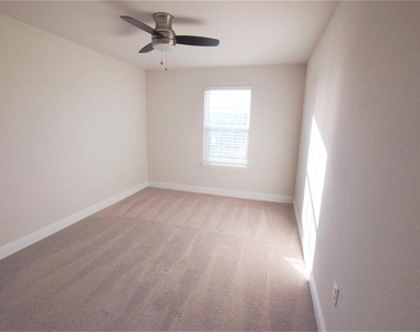 4358 Silver Creek Street - Photo Thumbnail 23