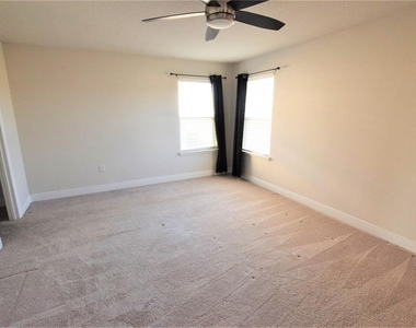 4358 Silver Creek Street - Photo Thumbnail 18