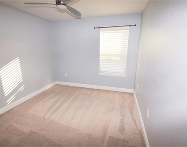 4358 Silver Creek Street - Photo Thumbnail 17