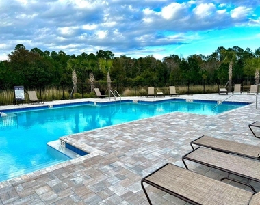 3921 Southern Vista Loop - Photo Thumbnail 13