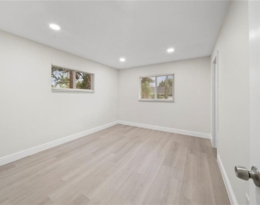 2662 Derbyshire Road - Photo Thumbnail 9