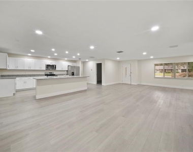 2662 Derbyshire Road - Photo Thumbnail 8