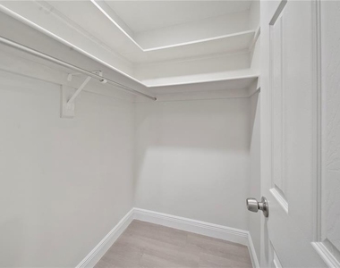 2662 Derbyshire Road - Photo Thumbnail 12