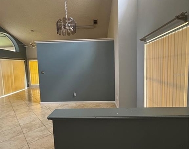 11128 Sylvan Pond Circle - Photo Thumbnail 4