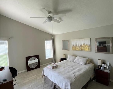 15142 Masthead Landing Circle - Photo Thumbnail 4