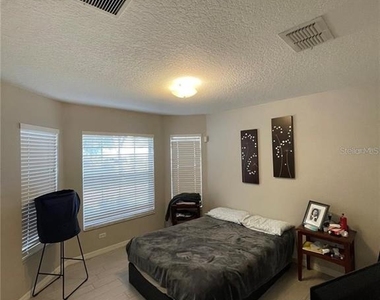 15142 Masthead Landing Circle - Photo Thumbnail 8