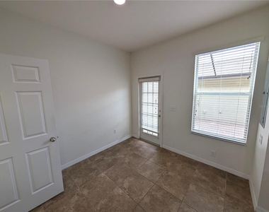 14161 Stowbridge Avenue - Photo Thumbnail 21