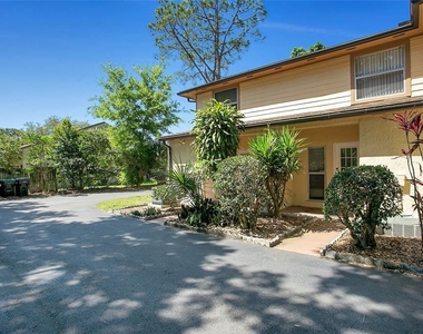2721 Gray Fox Lane - Photo Thumbnail 12