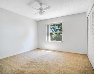 2721 Gray Fox Lane - Photo Thumbnail 5