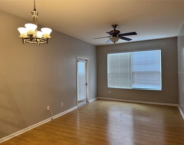 586 Brantley Terrace Way - Photo Thumbnail 10