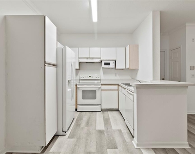 2648 Robert Trent Jones Drive - Photo Thumbnail 5