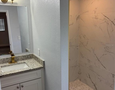 977 E Normandy Boulevard - Photo Thumbnail 8