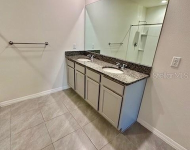 628 Greymount Street - Photo Thumbnail 9