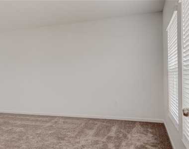 1490 Brentwood Drive - Photo Thumbnail 21
