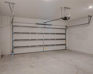 1490 Brentwood Drive - Photo Thumbnail 32