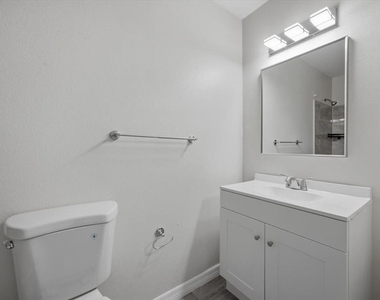 3004 Parkway Boulevard - Photo Thumbnail 9