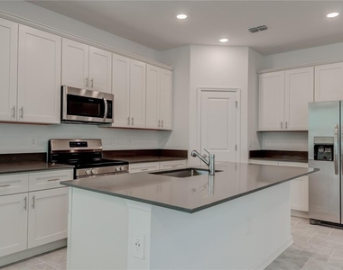 2207 Sweet Honey Lane - Photo Thumbnail 16