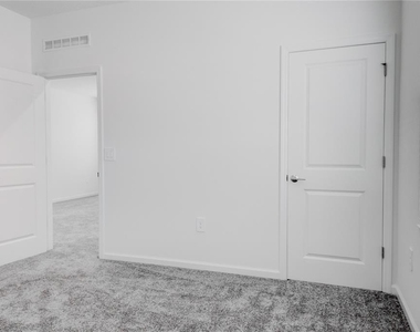 2207 Sweet Honey Lane - Photo Thumbnail 37