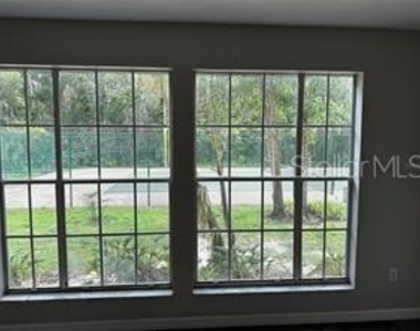 713 Sandy Court - Photo Thumbnail 9