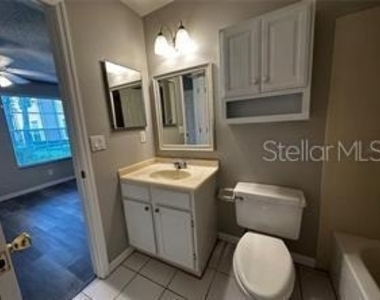 713 Sandy Court - Photo Thumbnail 10