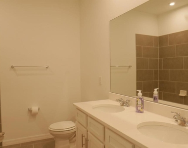 1762 Flag Street - Photo Thumbnail 6