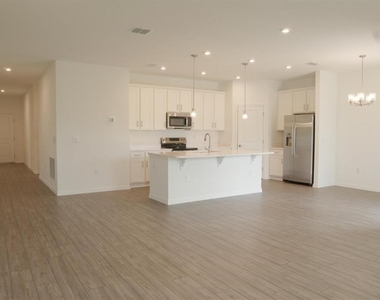 1762 Flag Street - Photo Thumbnail 2