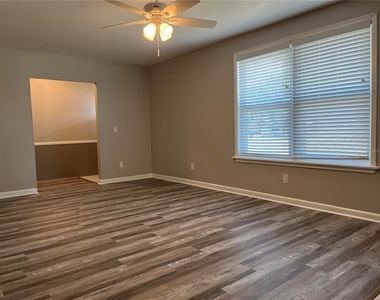 521 Ohio Street - Photo Thumbnail 15