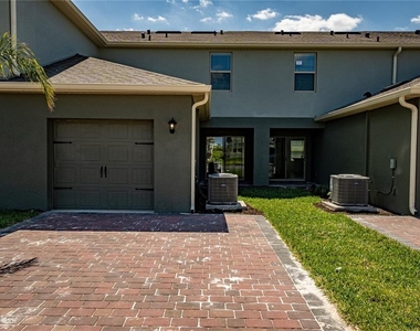 12007 Holystone Street - Photo Thumbnail 6