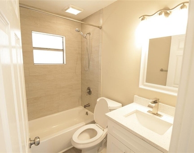 7138 Oakwood Drive - Photo Thumbnail 13