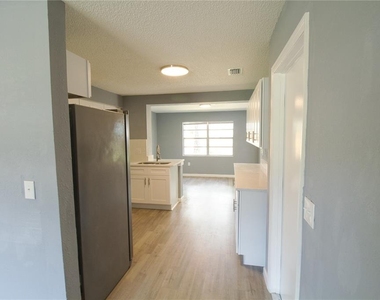 7138 Oakwood Drive - Photo Thumbnail 15
