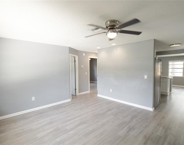 7138 Oakwood Drive - Photo Thumbnail 1