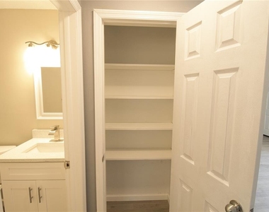7138 Oakwood Drive - Photo Thumbnail 14