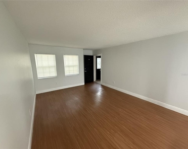 726 Edgewater Drive - Photo Thumbnail 1