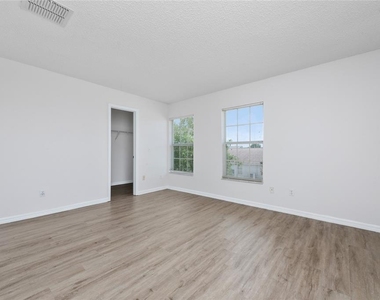 746 Lockbreeze Drive - Photo Thumbnail 15