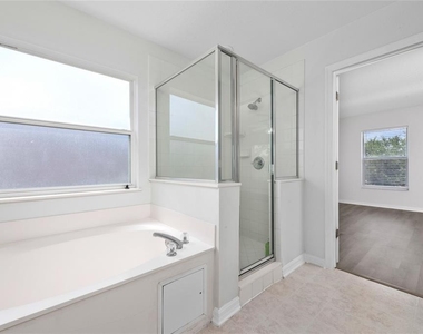 746 Lockbreeze Drive - Photo Thumbnail 29