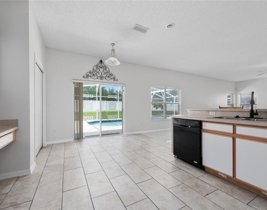746 Lockbreeze Drive - Photo Thumbnail 10