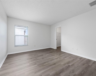 746 Lockbreeze Drive - Photo Thumbnail 17