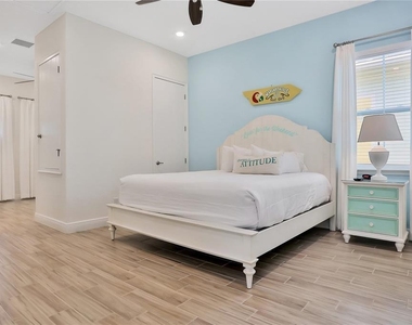 8038 Surf Street - Photo Thumbnail 10