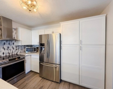 150 Killarney Bay Court - Photo Thumbnail 2