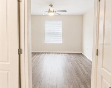 233 Primrose Drive - Photo Thumbnail 5