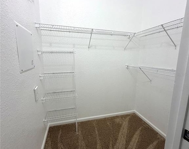 6084 Stevenson Drive - Photo Thumbnail 8
