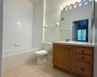 6084 Stevenson Drive - Photo Thumbnail 9