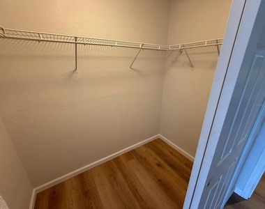 933 Enclair Street - Photo Thumbnail 34