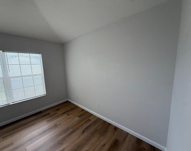 933 Enclair Street - Photo Thumbnail 33