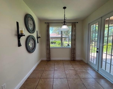 11844 Chateaubriand Avenue - Photo Thumbnail 10