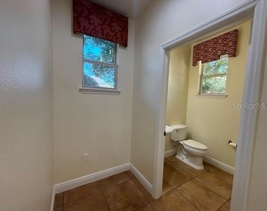 11844 Chateaubriand Avenue - Photo Thumbnail 5