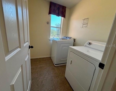 11844 Chateaubriand Avenue - Photo Thumbnail 27