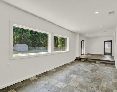 3345 Lila Drive - Photo Thumbnail 7