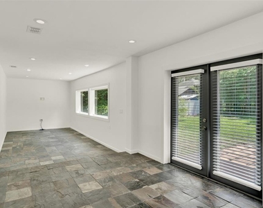 3345 Lila Drive - Photo Thumbnail 6