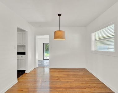 3345 Lila Drive - Photo Thumbnail 3